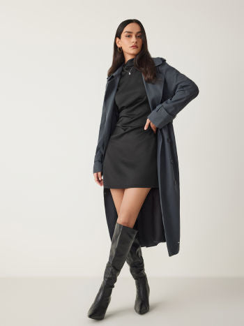 Ärmellös Mini Klänning Med Polokrage Och Rynkdetalj