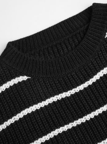 Randig Stickad Tröja Med Rund Hals