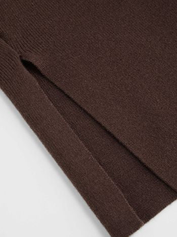 Stickad Långärmad Topp Med Asymmetrisk Hals Och Rynk