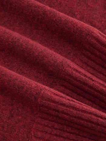 Stickad Asymmetrisk Långärmad Topp Med Båthals