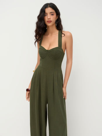 Linblandad Plisserad Jumpsuit Med Fyrkantig Hals Och Korsdetalj