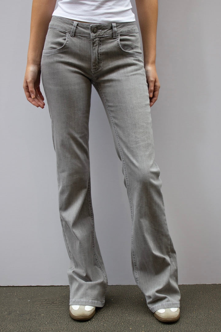 Låga Flare Jeans